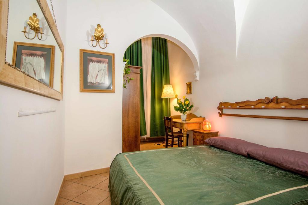 Quattro Cantoni R-Home Rom Zimmer foto