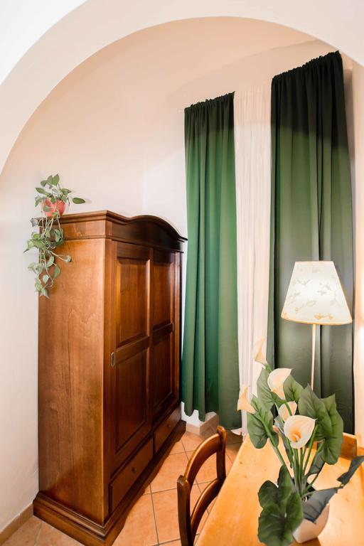 Quattro Cantoni R-Home Rom Zimmer foto